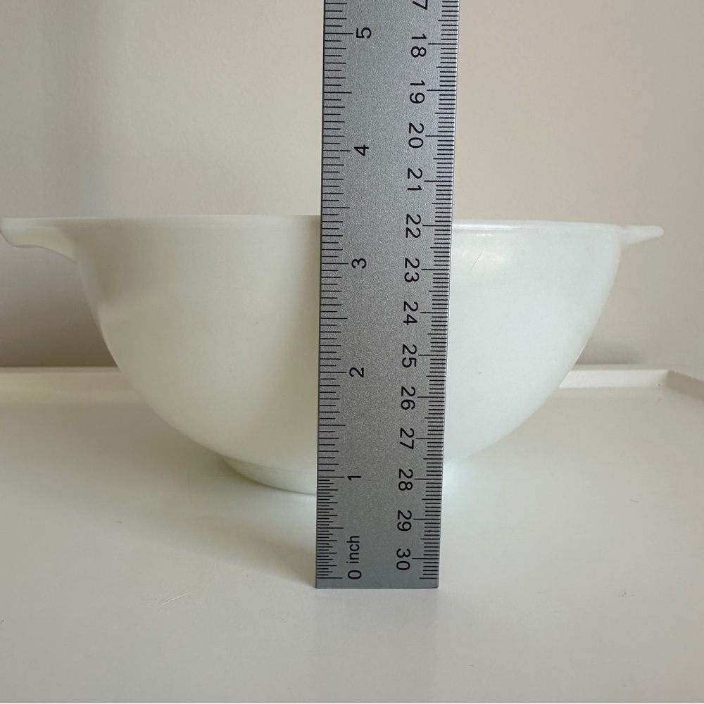 RARE Pyrex Cinderella Mixing Bowl Vintage White #442 1.5 Qt - Picture 10 of 13